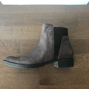 GEOX Chelsea Boots.  Size 10.5.  Worn only once.
